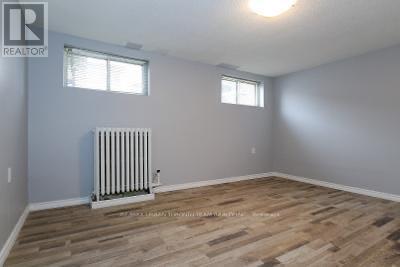 Lower - 745 Coxwell Avenue, Toronto, Ontario  M4C 3C5 - Photo 9 - E12861984