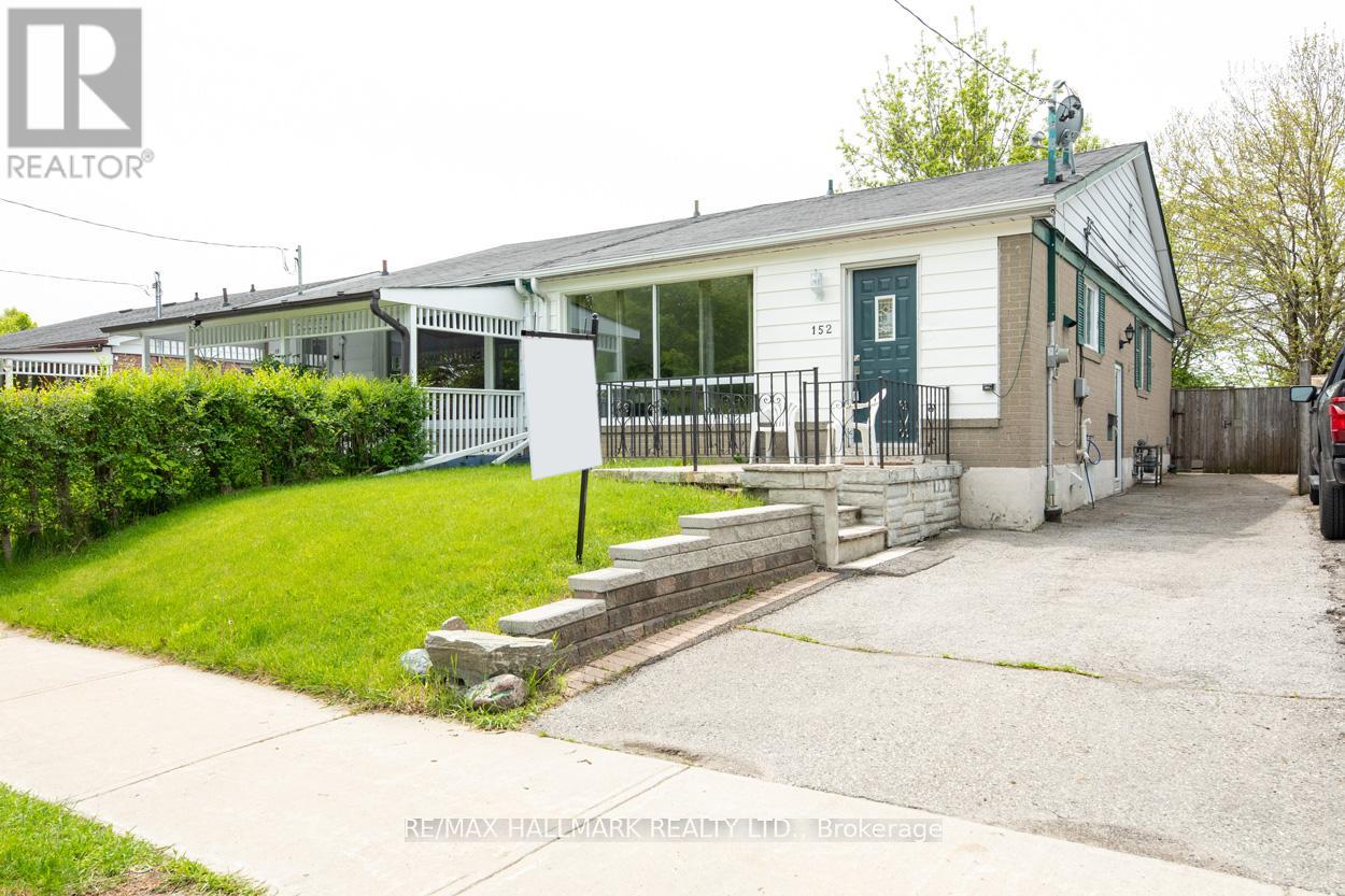 152 Santamonica Boulevard, Toronto, Ontario  M1L 4H6 - Photo 3 - E12862154