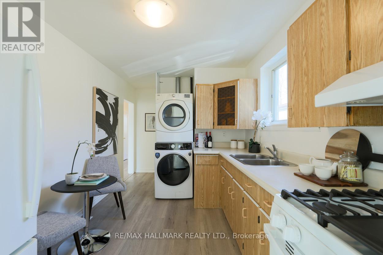 152 Santamonica Boulevard, Toronto, Ontario  M1L 4H6 - Photo 9 - E12862154