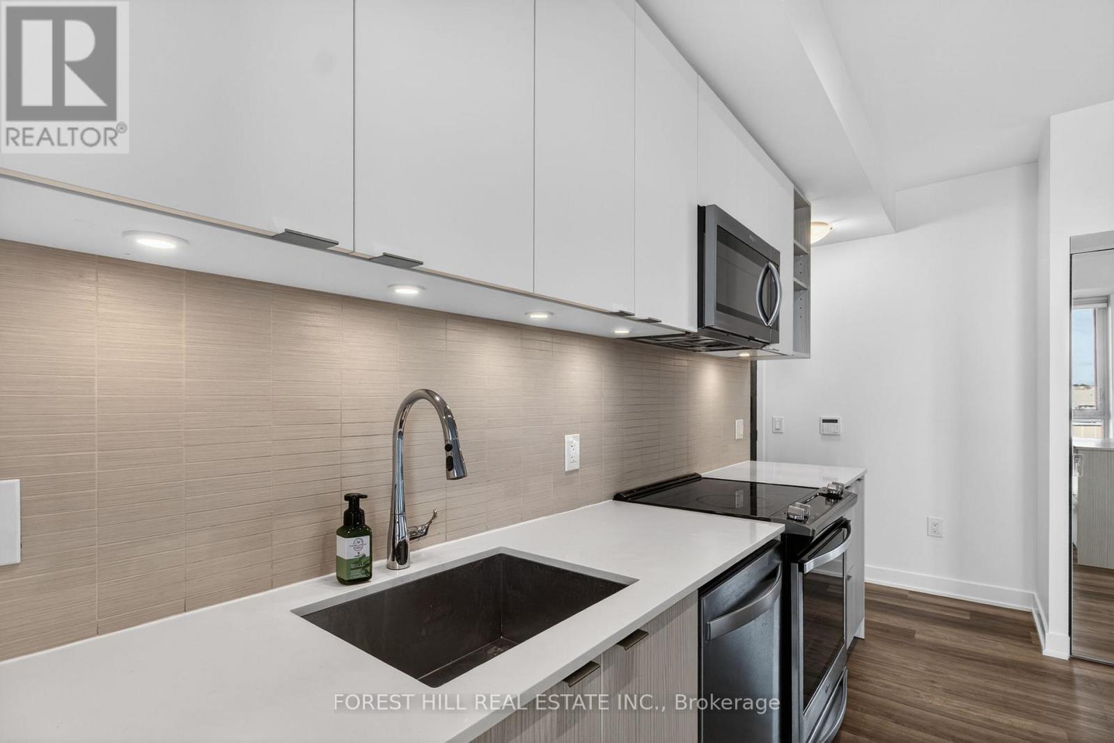 529 - 100 Eagle Rock Way, Vaughan, Ontario  L6A 5B9 - Photo 9 - N12862092