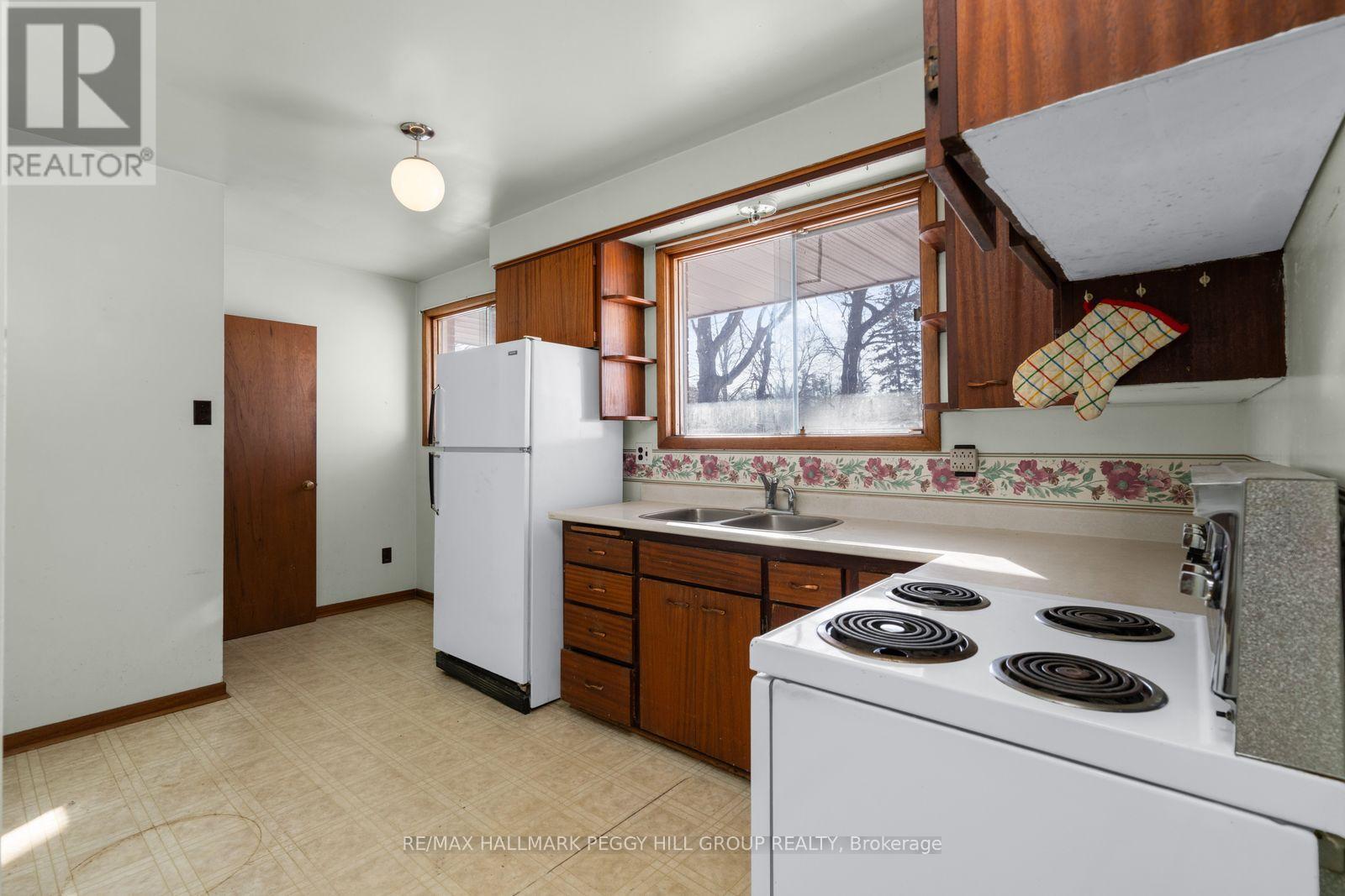 1646 Big Bay Point Road, Innisfil, Ontario  L9S 2R3 - Photo 5 - N12862222