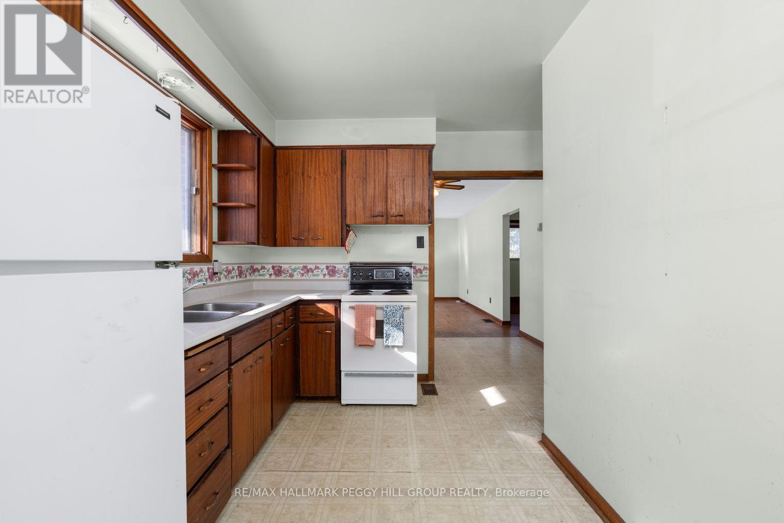 1646 Big Bay Point Road, Innisfil, Ontario  L9S 2R3 - Photo 6 - N12862222