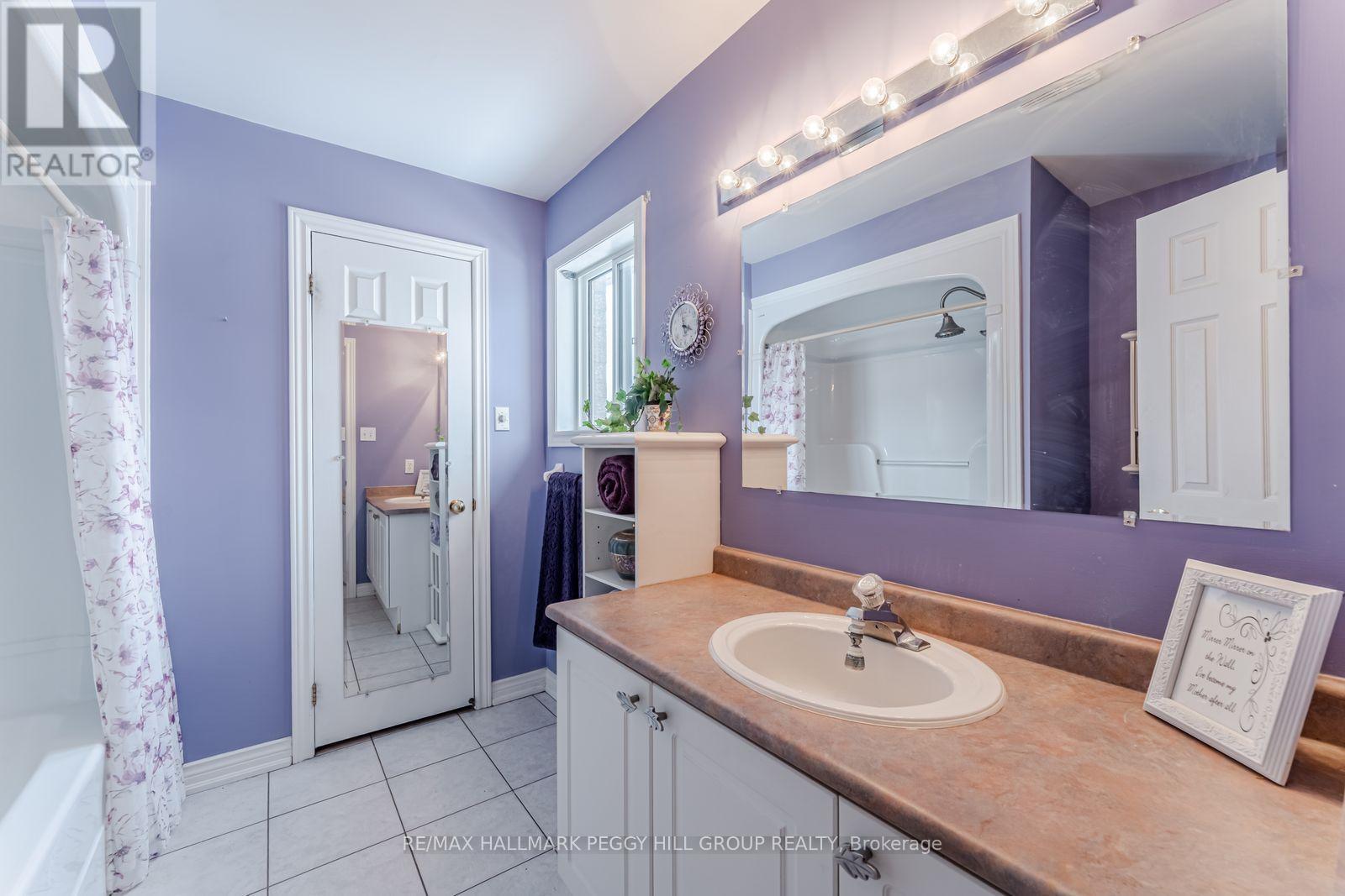 25 Kell Place, Barrie (Bayshore), Ontario  L4N 9K4 - Photo 8 - S12862052