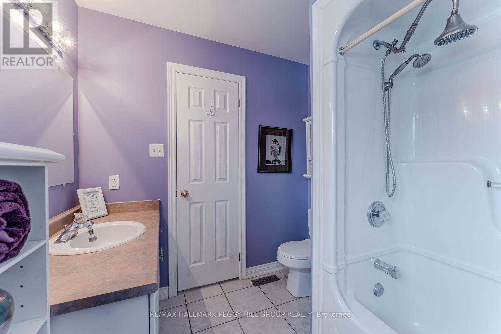 25 Kell Place, Barrie (Bayshore), Ontario  L4N 9K4 - Photo 9 - S12862052