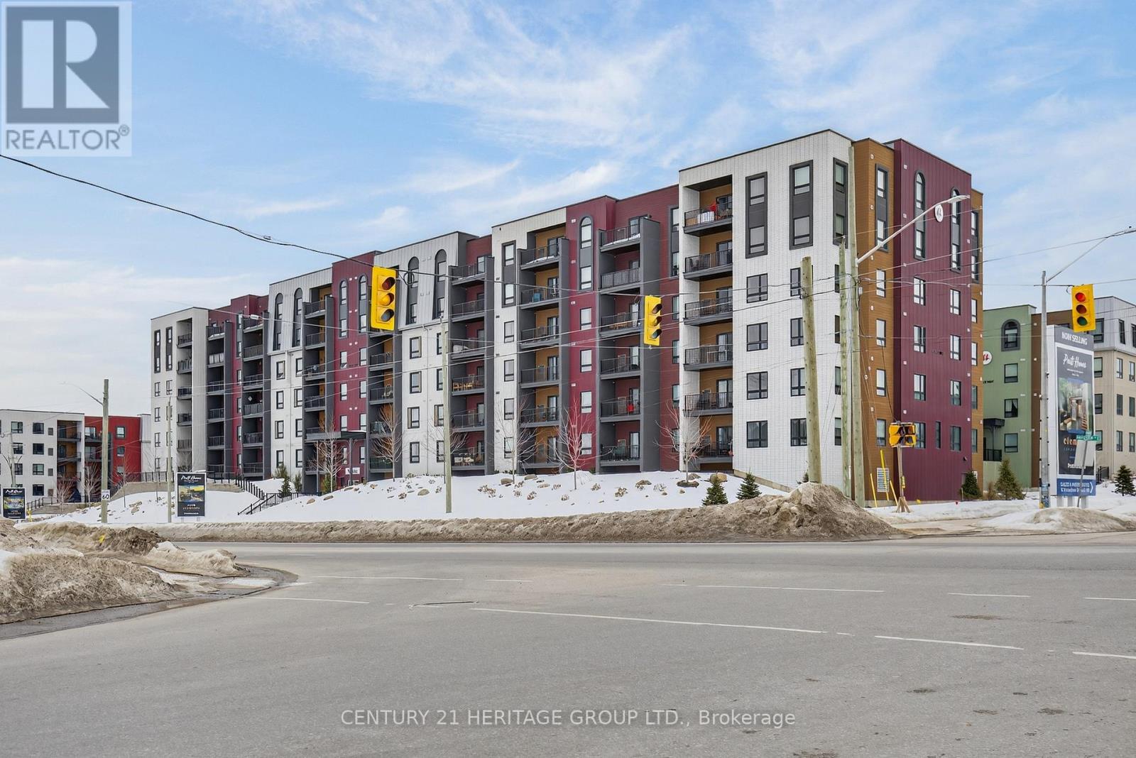 4 SPICE WAY, Barrie, Ontario