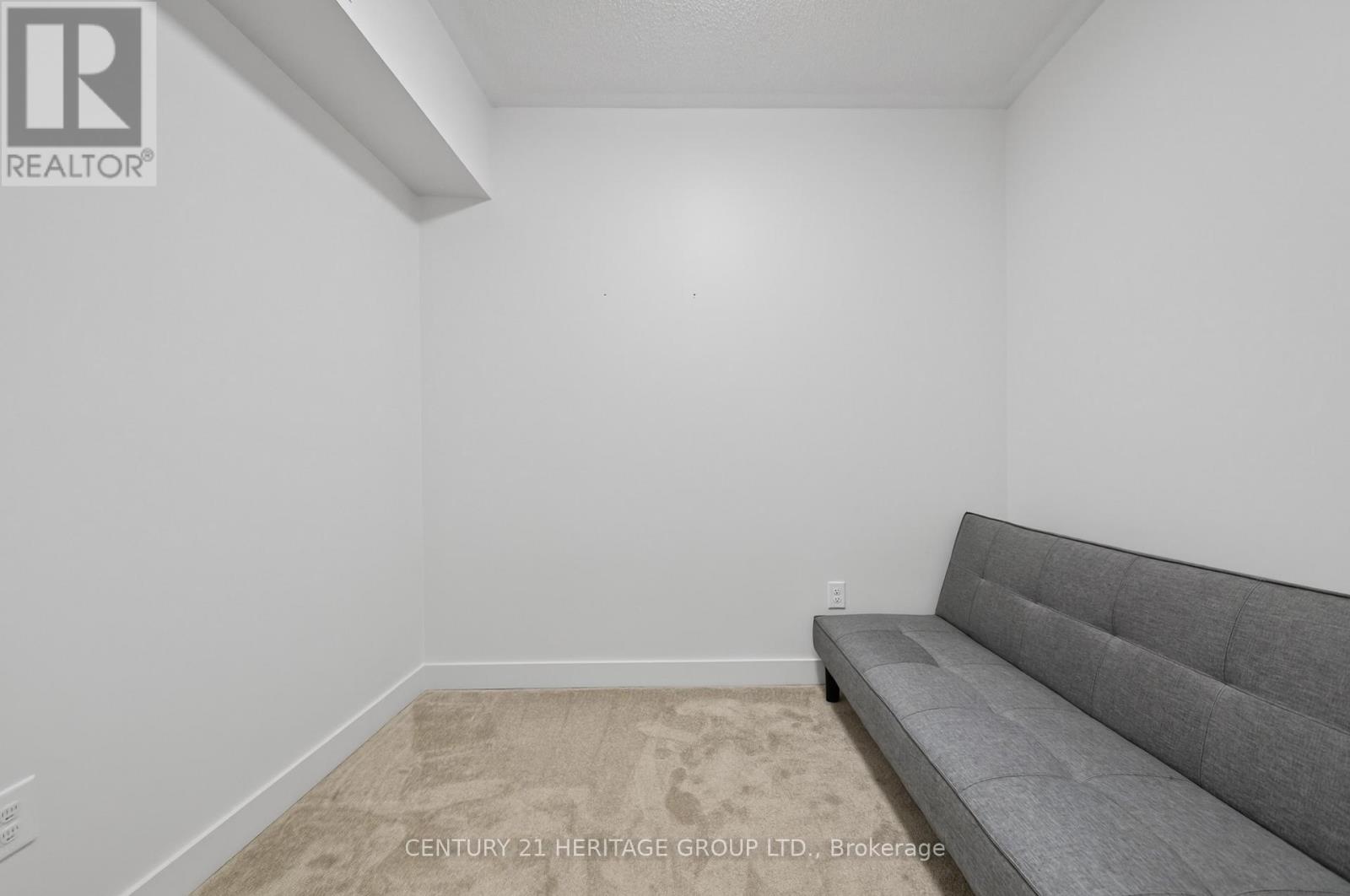 4 Spice Way, Barrie, Ontario  L9J 0M2 - Photo 17 - S12862132