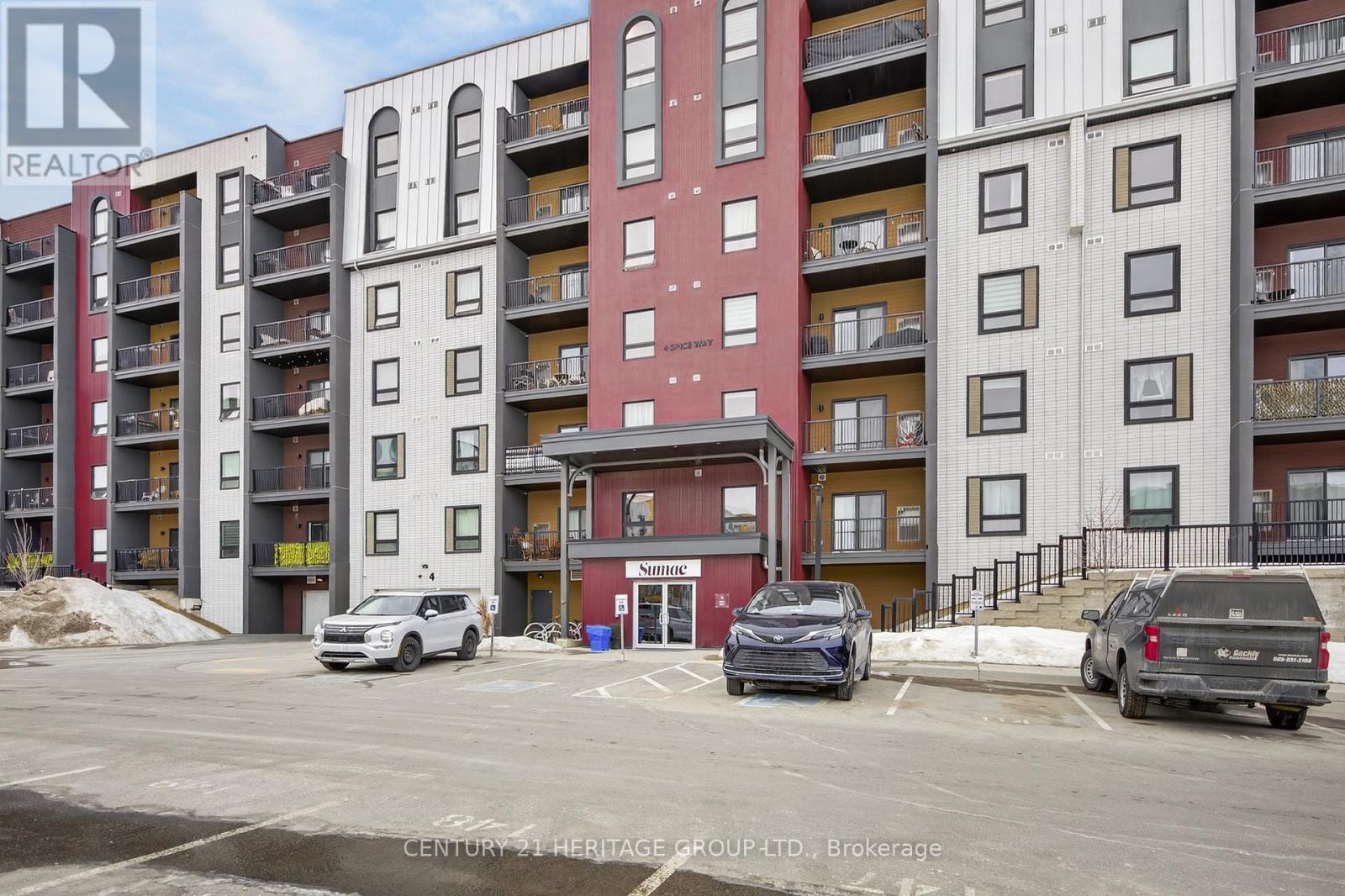 4 Spice Way, Barrie, Ontario  L9J 0M2 - Photo 2 - S12862132