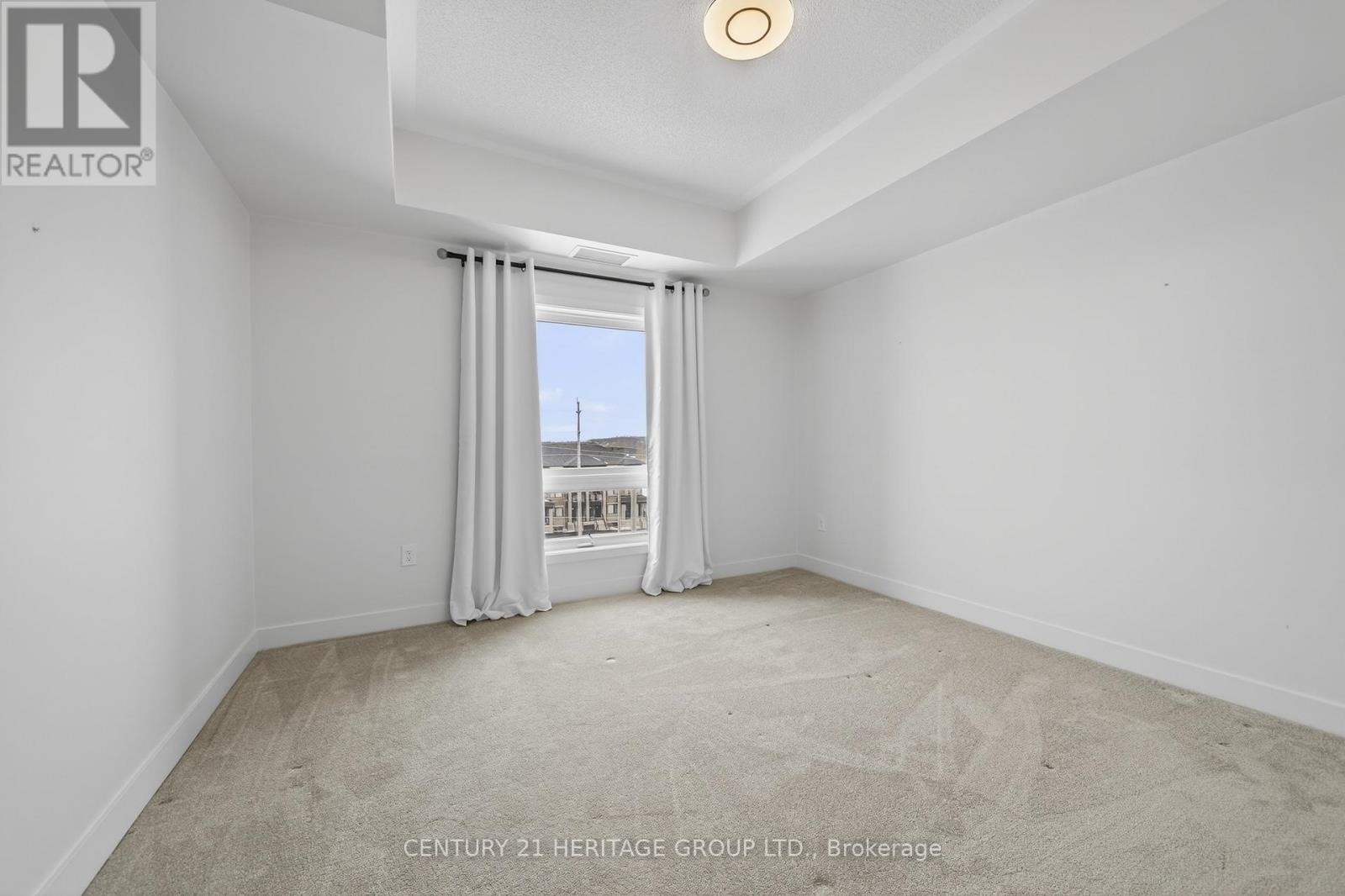 4 Spice Way, Barrie, Ontario  L9J 0M2 - Photo 20 - S12862132