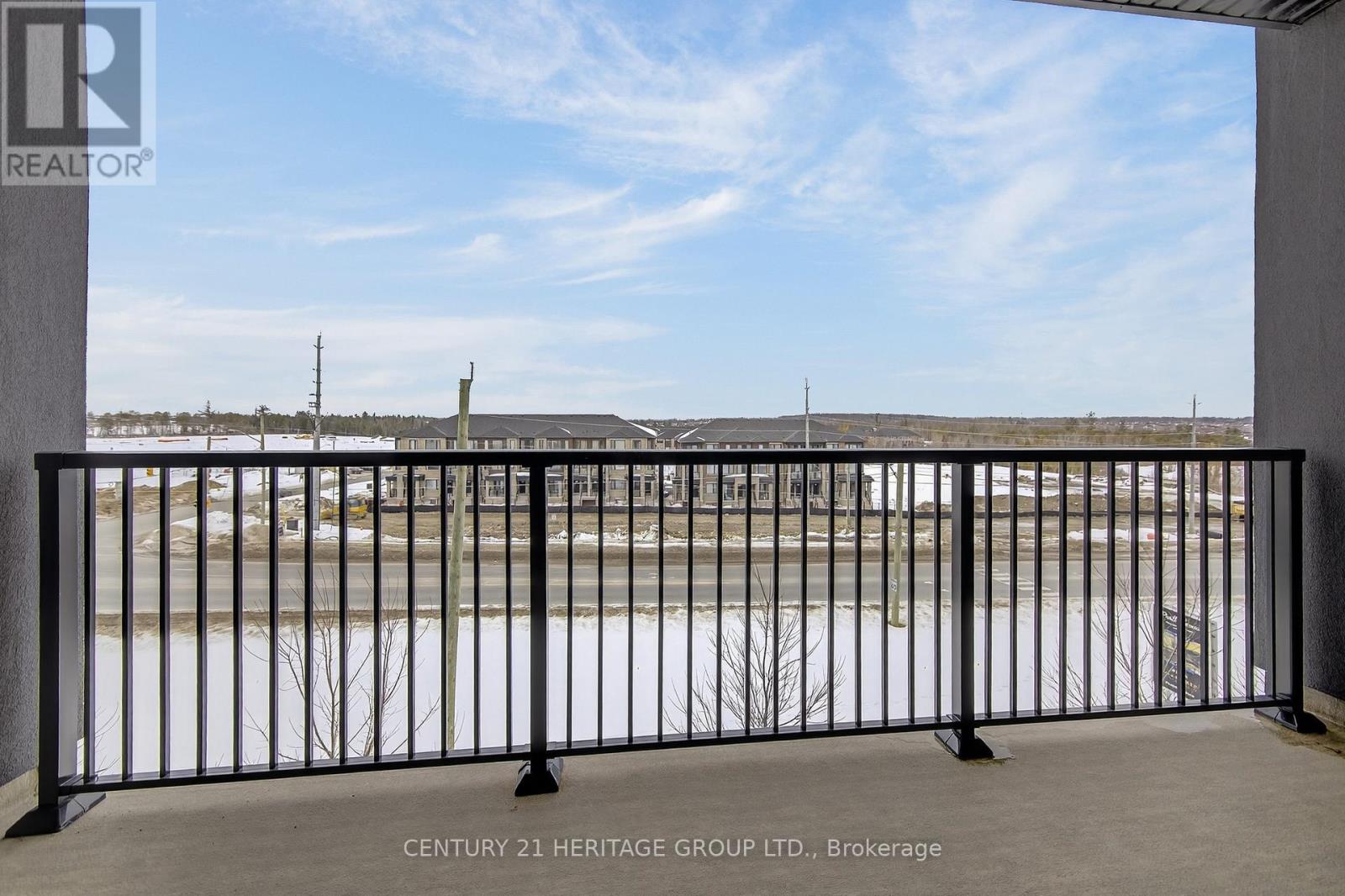 4 Spice Way, Barrie, Ontario  L9J 0M2 - Photo 22 - S12862132