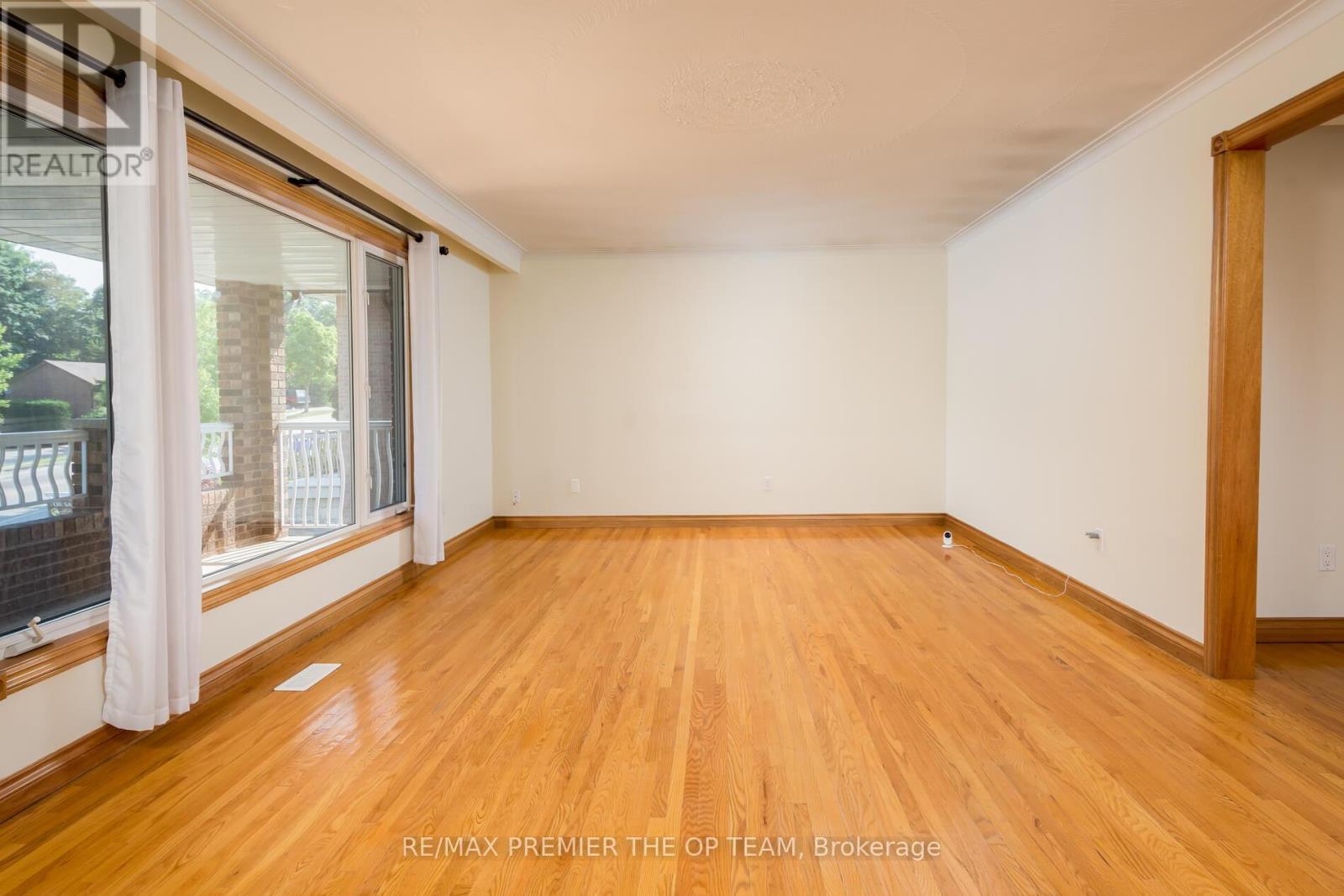 123 Willis Road, Vaughan, Ontario  L4L 2S4 - Photo 12 - N12722600