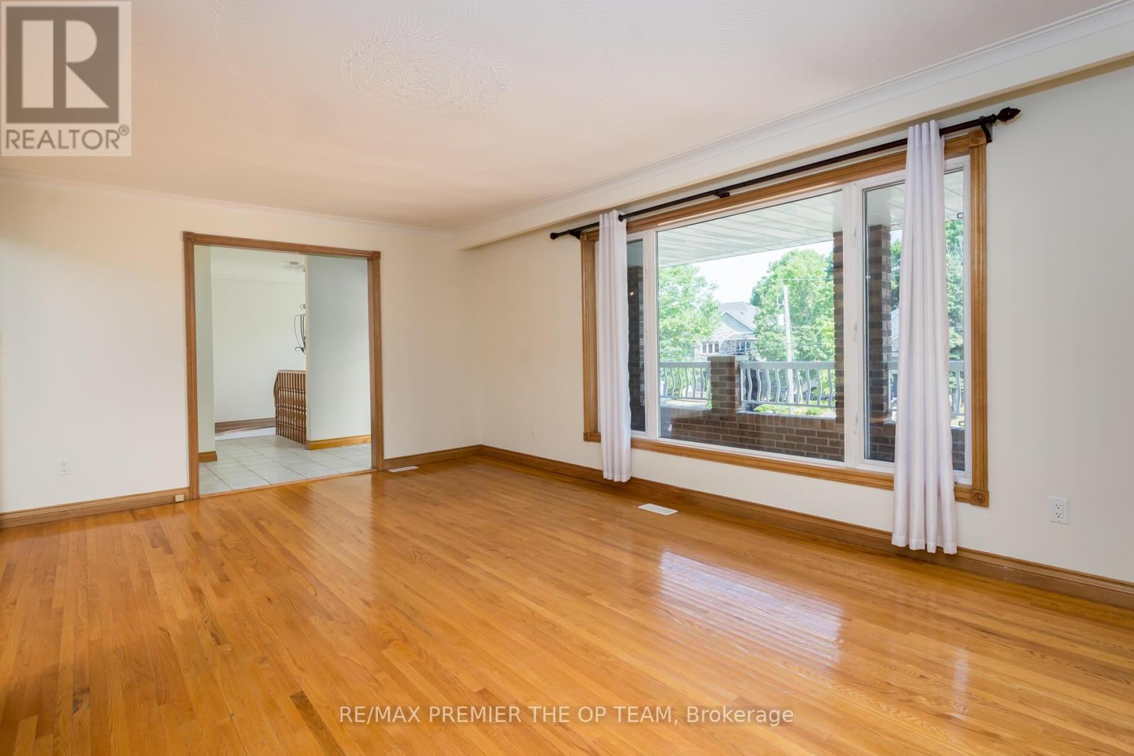 123 Willis Road, Vaughan, Ontario  L4L 2S4 - Photo 11 - N12722600