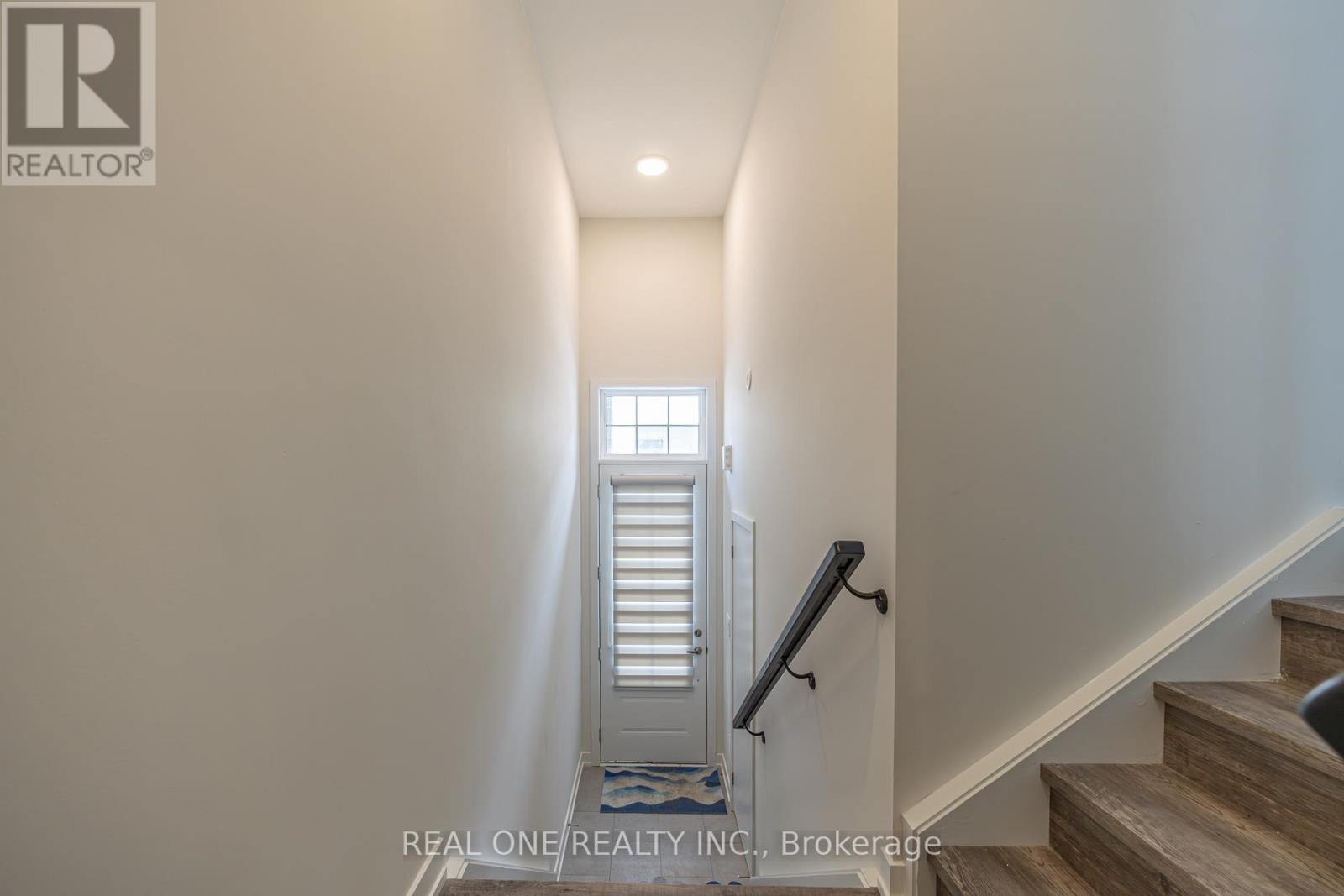 6 Mermot Lane, Richmond Hill, Ontario  L4B 0J5 - Photo 9 - N12780480