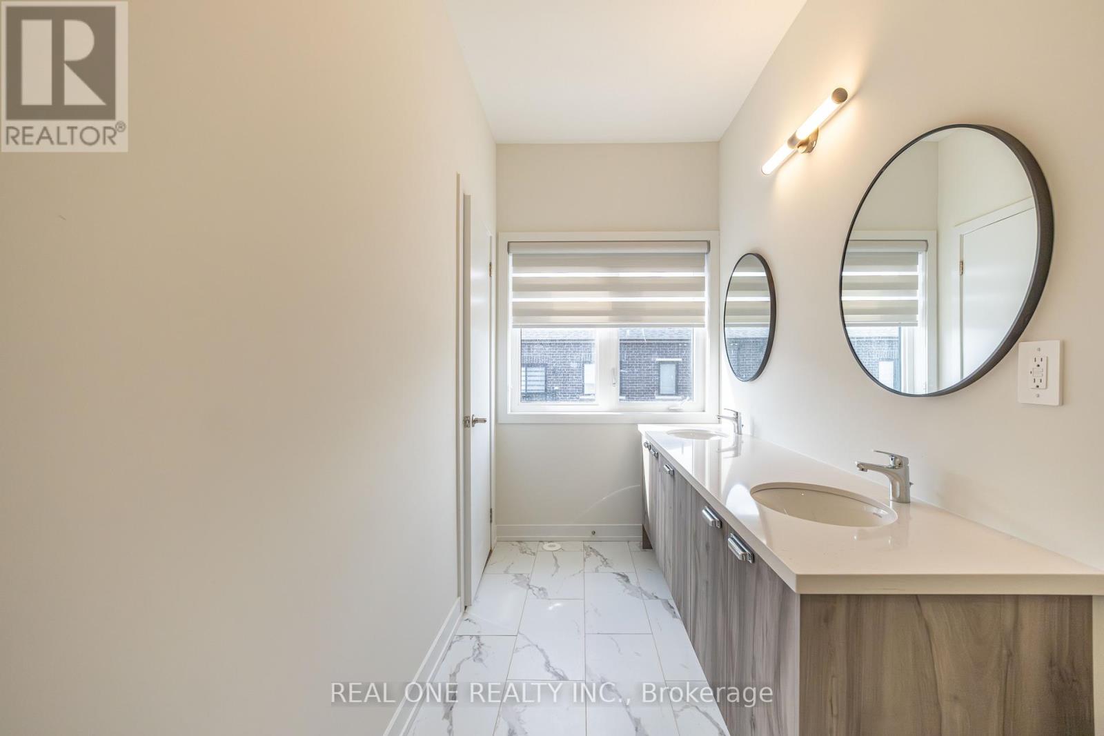 6 Mermot Lane, Richmond Hill, Ontario  L4B 0J5 - Photo 27 - N12780480