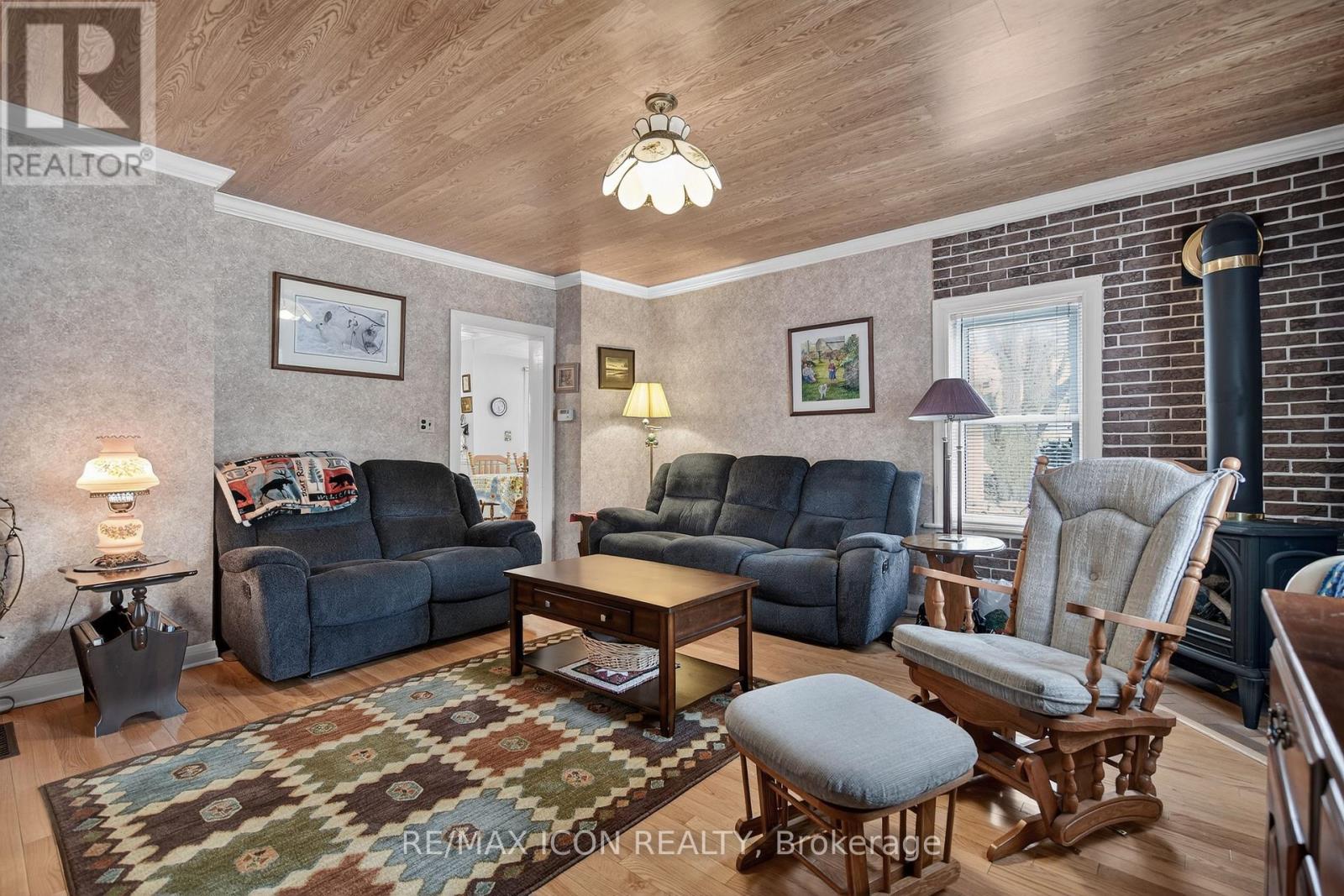 38236 Fingal Line, Southwold, Ontario  N5P 3S5 - Photo 13 - X12724300