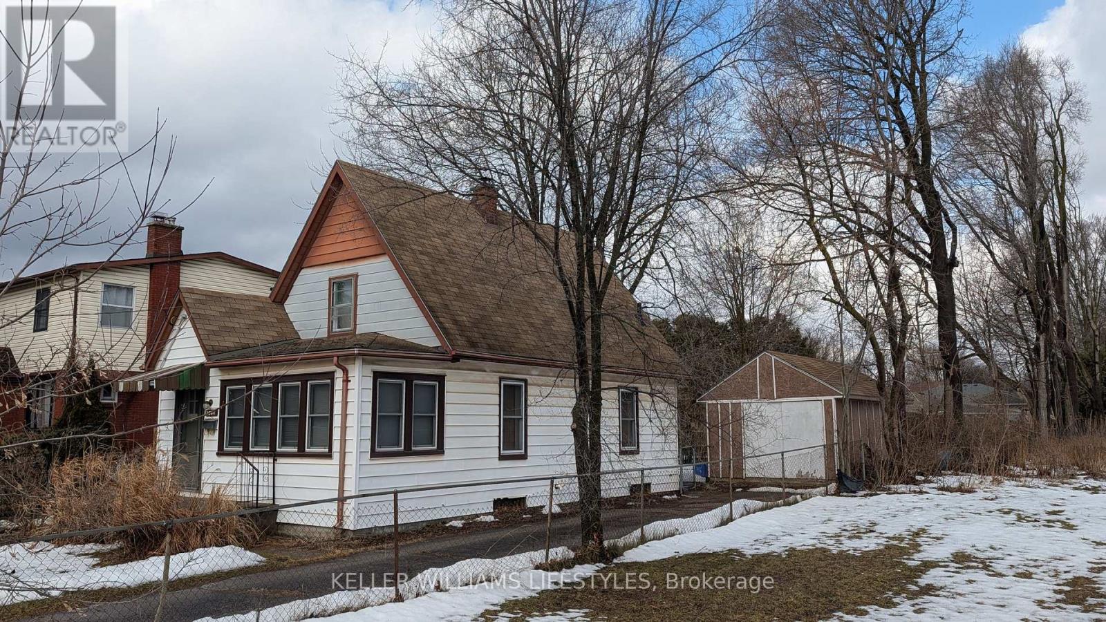 1004 Hamilton Road, London East, Ontario  N5W 1A5 - Photo 3 - X12820328