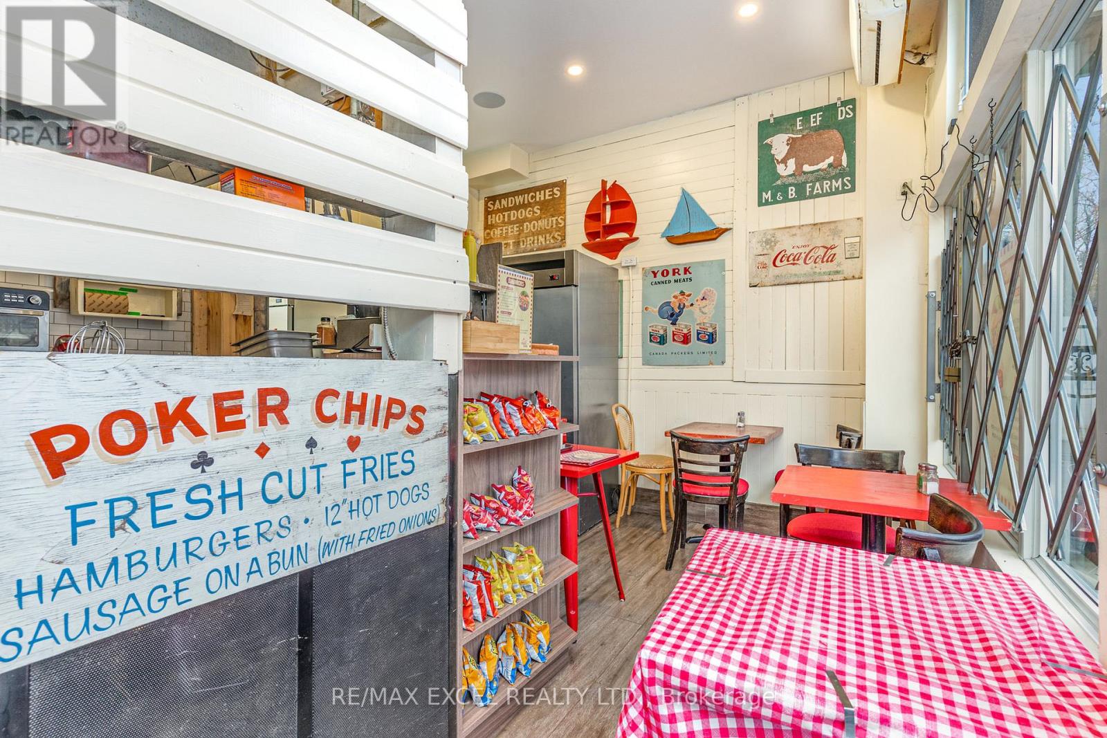 72-74 LIPPINCOTT STREET, Toronto, Ontario