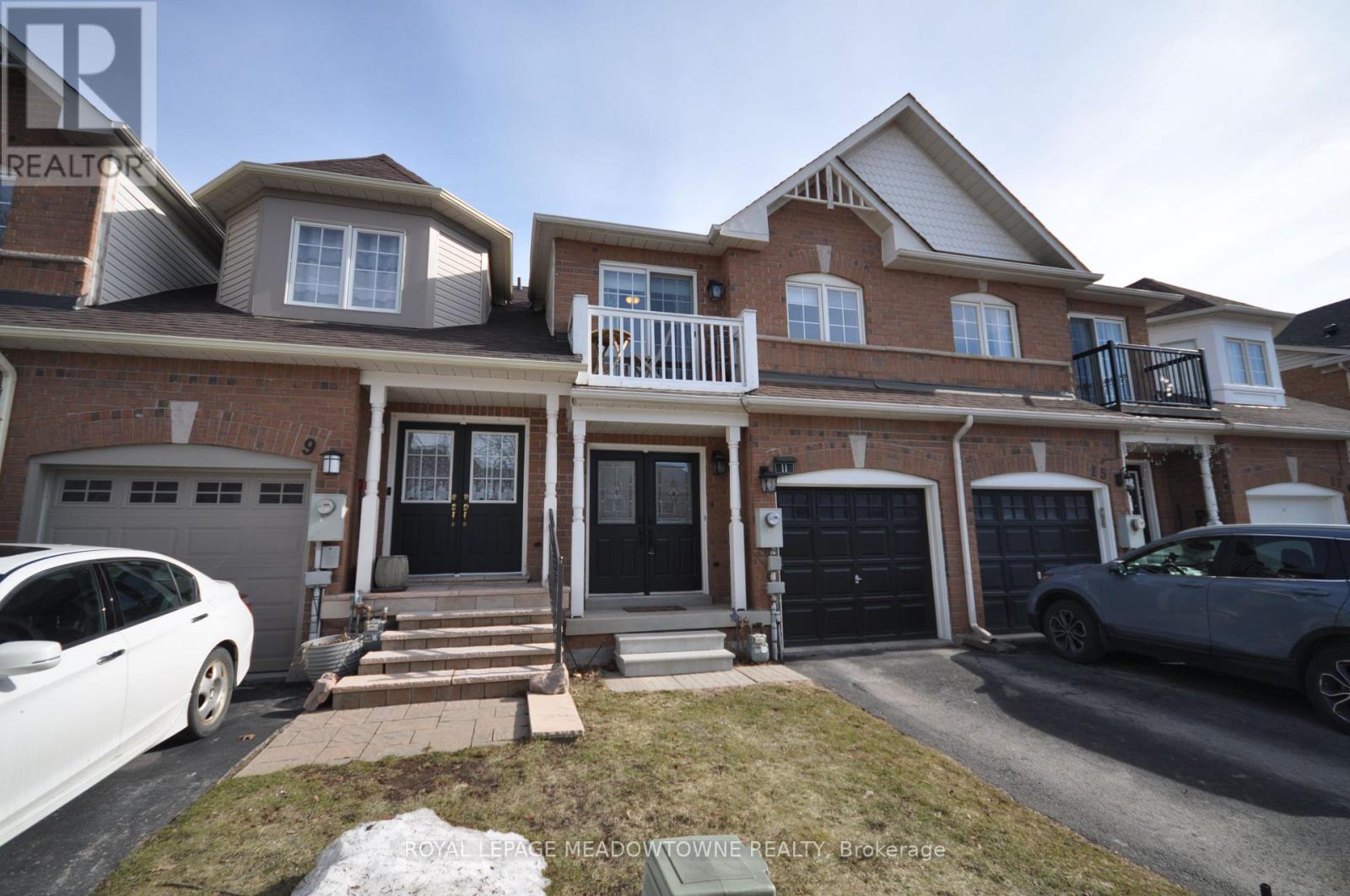 11 Bradley Drive, Halton Hills, Ontario  L7G 6B5 - Photo 2 - W12861794