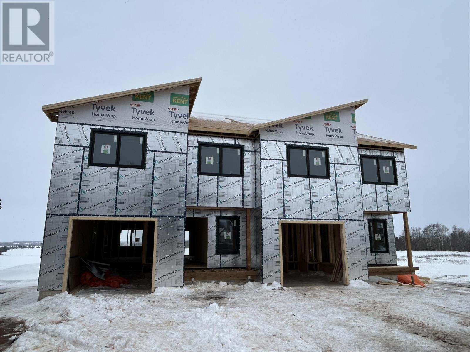 250 Ferry Road, Cornwall, Prince Edward Island  C0A 1H4 - Photo 1 - 202604159