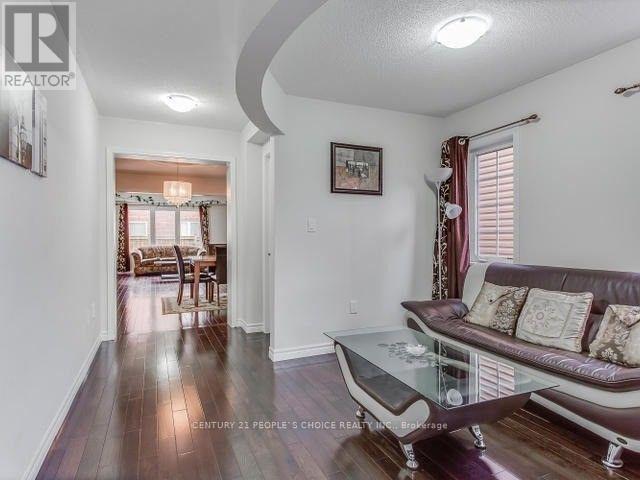 4 Dublin Road, Brampton, Ontario  L7A 0T6 - Photo 3 - W12861992