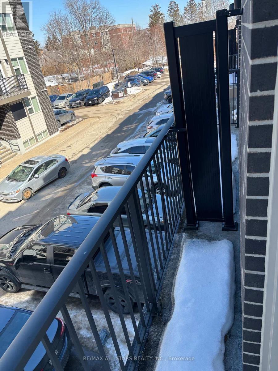 216 - 338 Albert Street, Waterloo, Ontario  N2L 3T8 - Photo 9 - X12858400