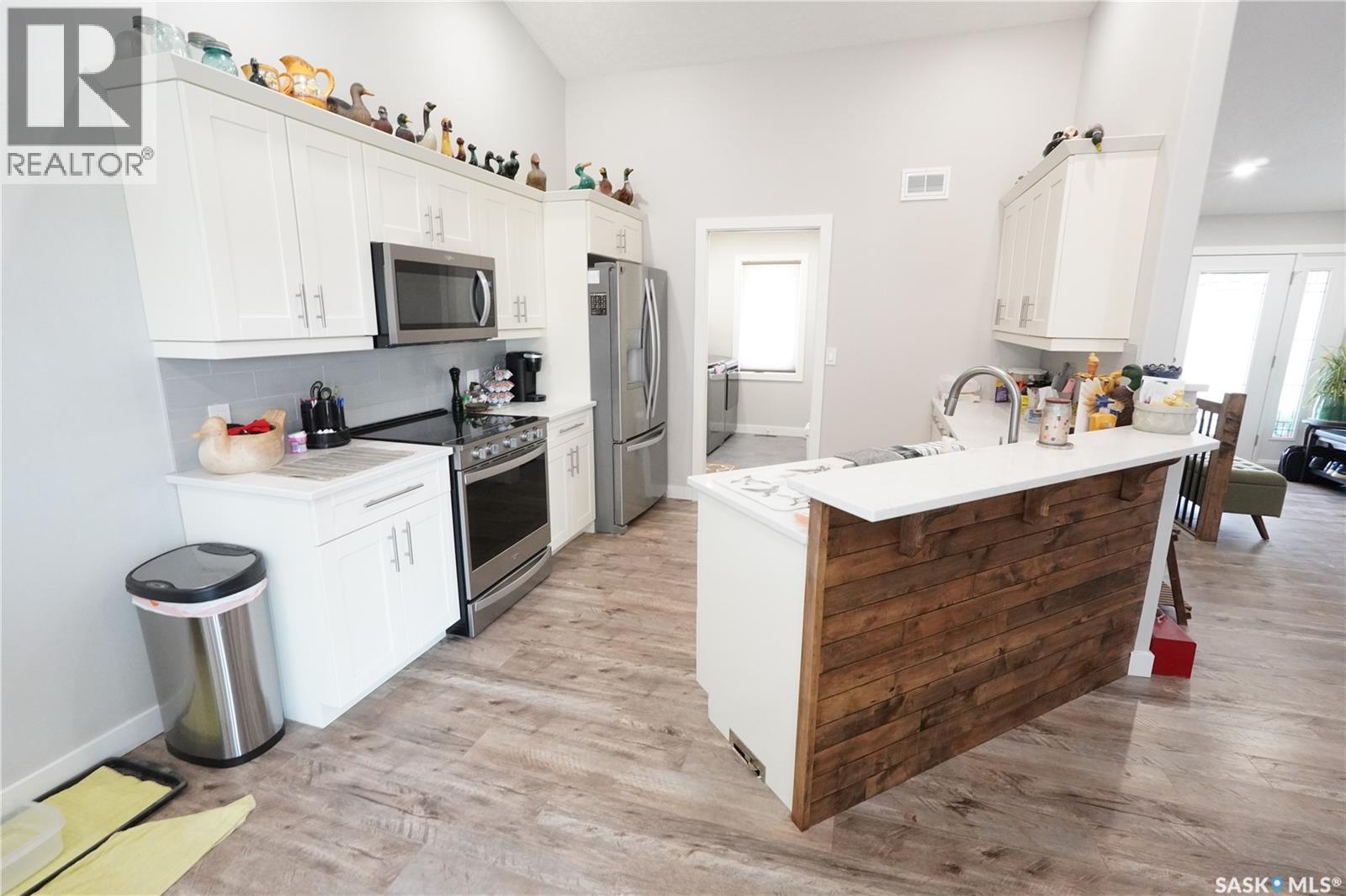 44 Crescent Drive, Avonlea, Saskatchewan  S0H 0C0 - Photo 4 - SK030007