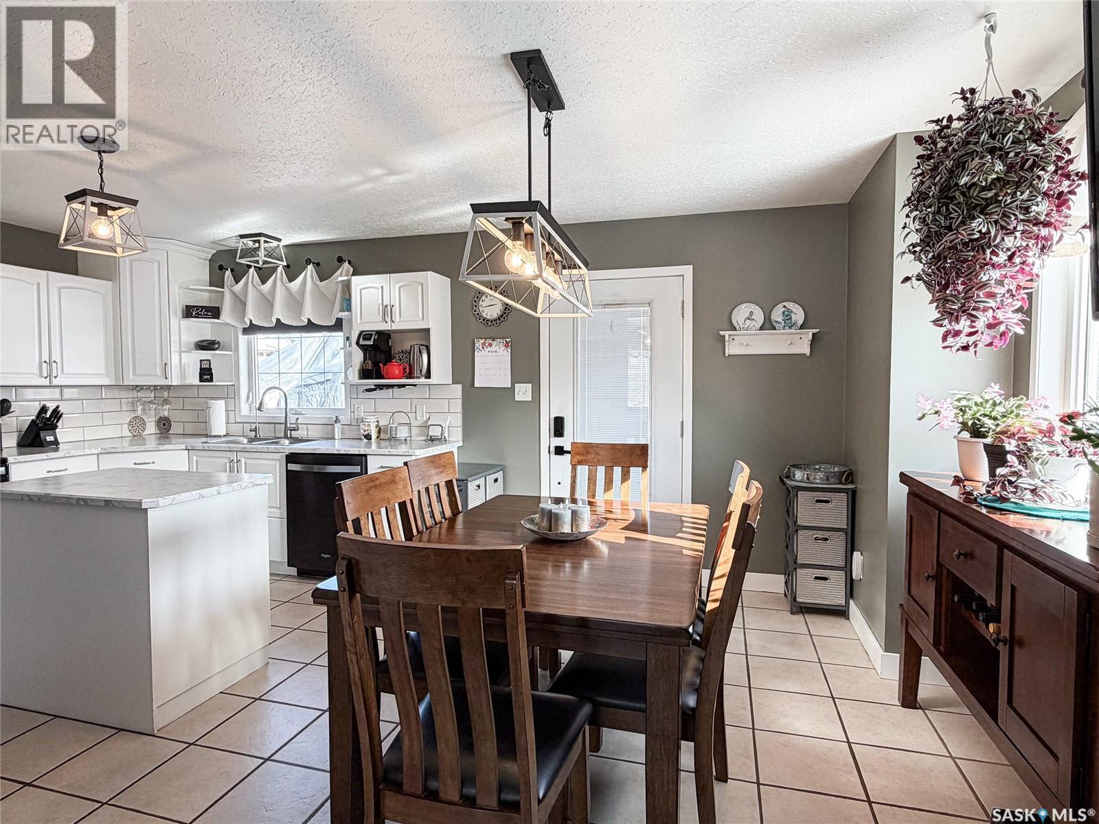 1 Morin Crescent, Meadow Lake, Saskatchewan  S9X 1Z8 - Photo 8 - SK030001