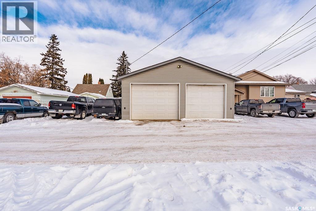 133 111th Street W, Saskatoon, Saskatchewan  S7J 3L8 - Photo 2 - SK029991