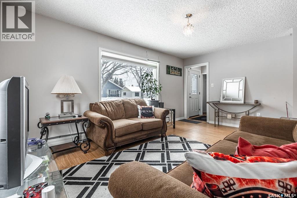 133 111th Street W, Saskatoon, Saskatchewan  S7J 3L8 - Photo 5 - SK029991