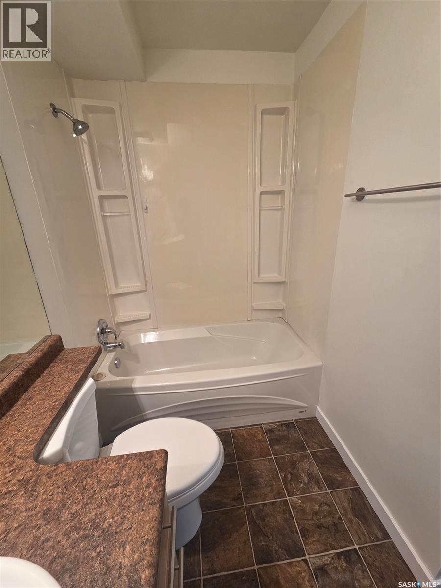 7 833 B Avenue N, Saskatoon, Saskatchewan  S7L 1E5 - Photo 8 - SK029971