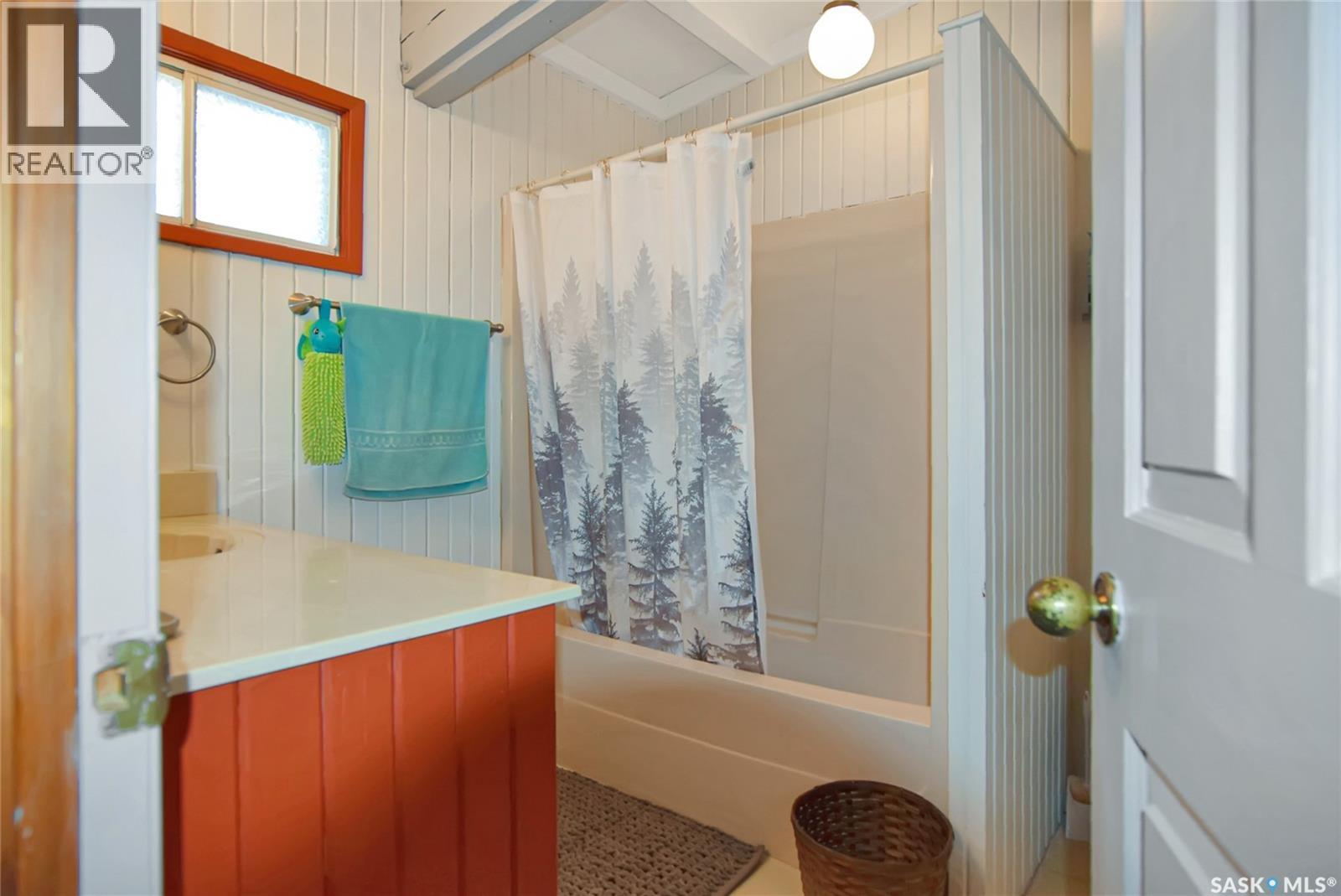 208-210 Criddle Avenue, Crooked Lake, Saskatchewan  S0G 1E0 - Photo 15 - SK029959