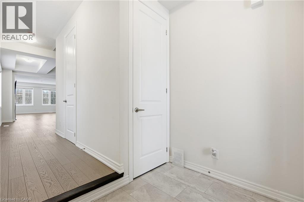 624 Beckview Crescent, Kitchener, Ontario  N2R 0R4 - Photo 4 - 40810278