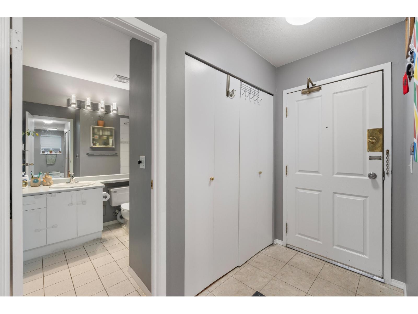 401 10533 University Drive, Surrey, British Columbia  V3T 5T7 - Photo 21 - R3093189