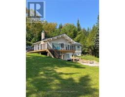 1056 INAWENDAWIN ROAD, Lake of Bays, Ontario