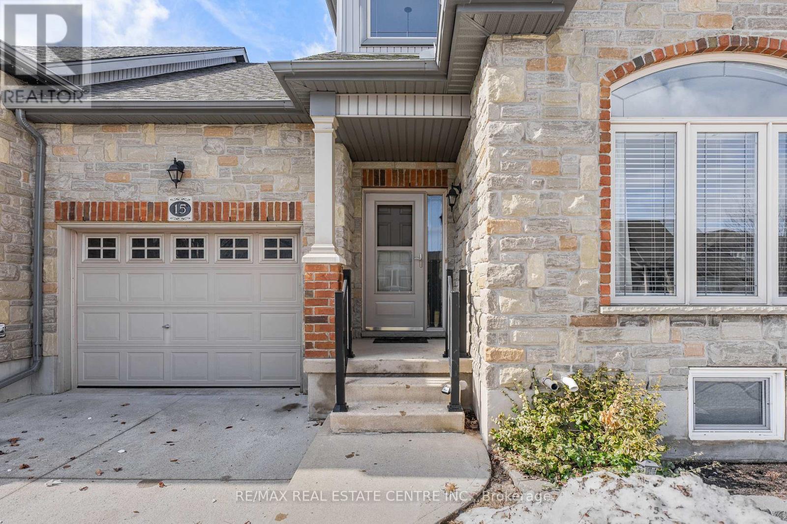 15 Knack Lane, Cambridge, Ontario  N1R 8P7 - Photo 4 - X12862050