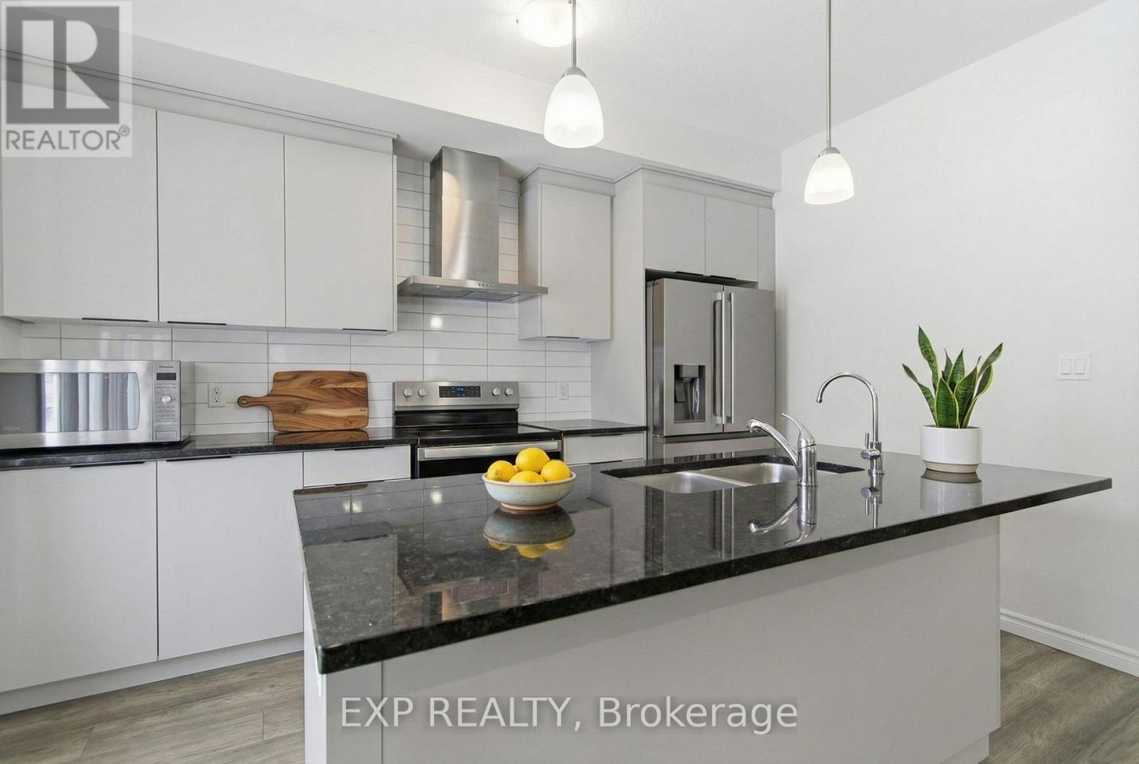 59 Monarch Woods Drive, Kitchener, Ontario  N2P 0K1 - Photo 11 - X12862148