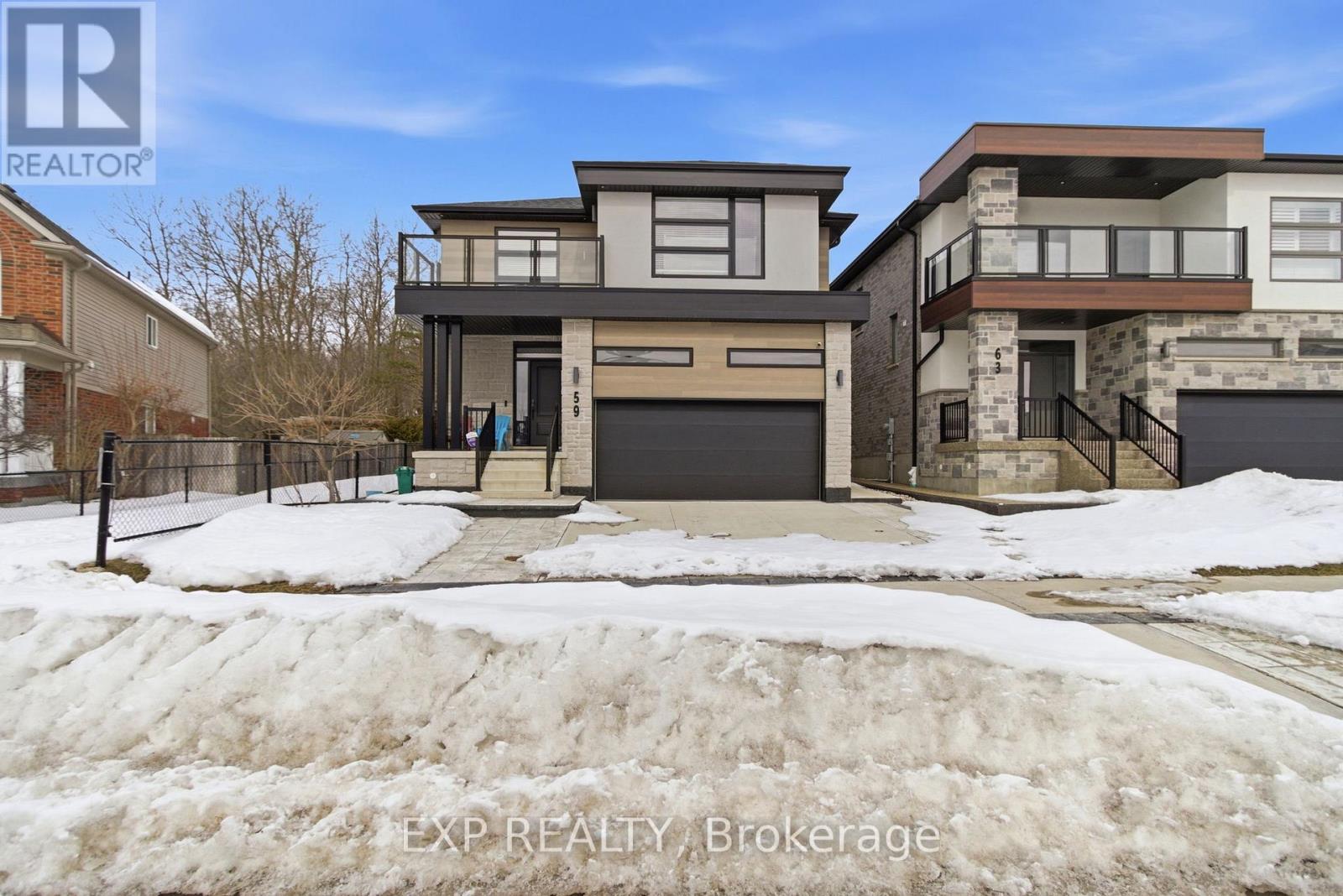 59 Monarch Woods Drive, Kitchener, Ontario  N2P 0K1 - Photo 2 - X12862148