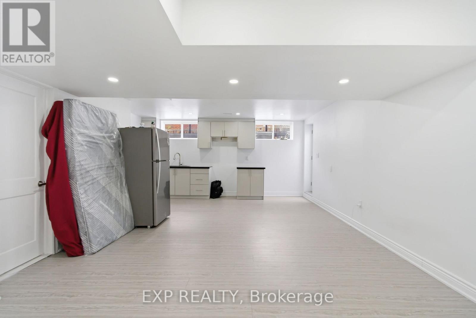 59 Monarch Woods Drive, Kitchener, Ontario  N2P 0K1 - Photo 25 - X12862148