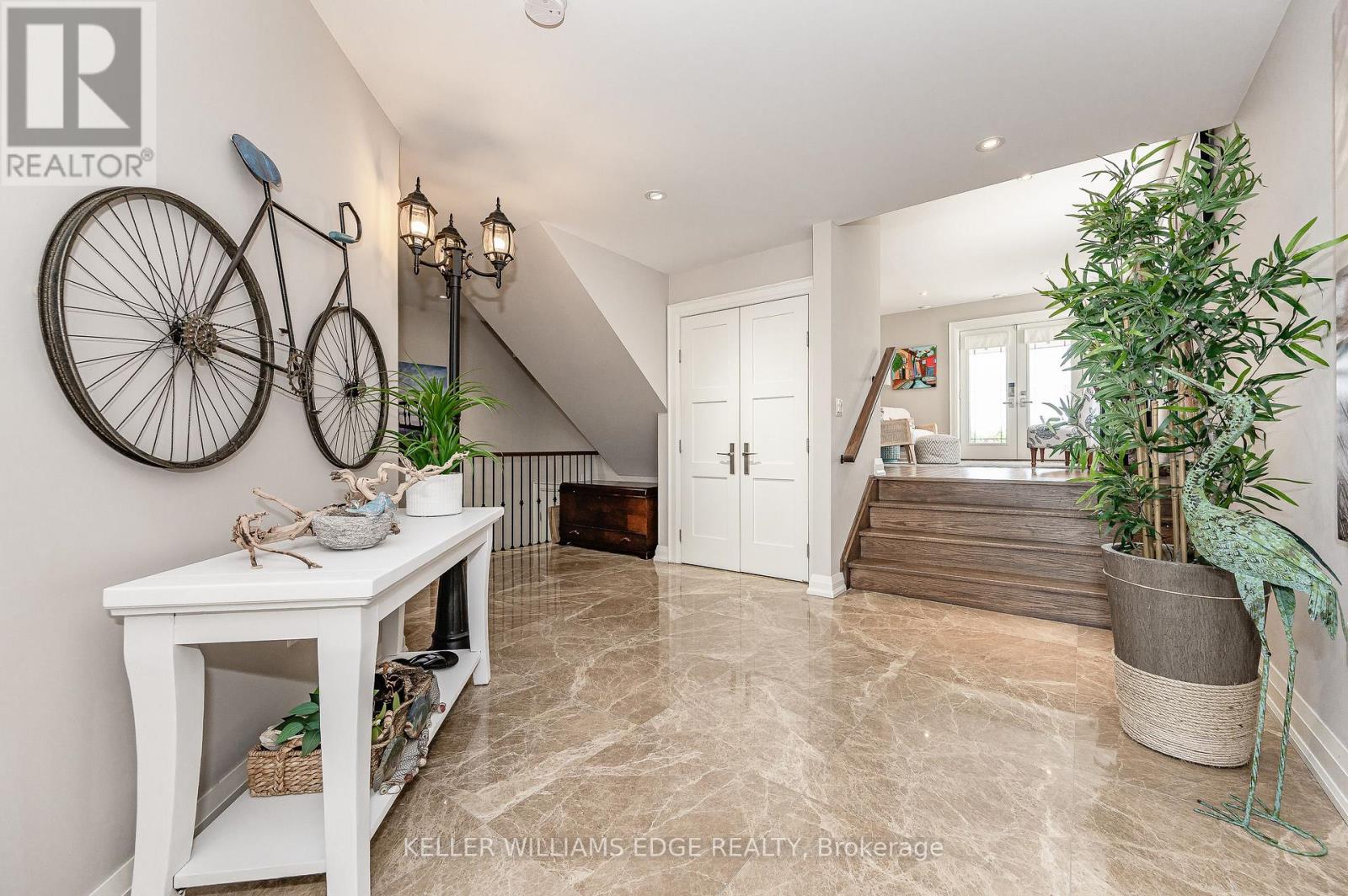 1081 Beach Boulevard, Hamilton, Ontario  L8H 6Z9 - Photo 6 - X12862190