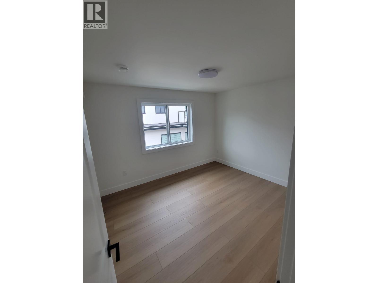 4 6765 Kitchener Street, Burnaby, British Columbia  V5B 2J8 - Photo 6 - R3095819