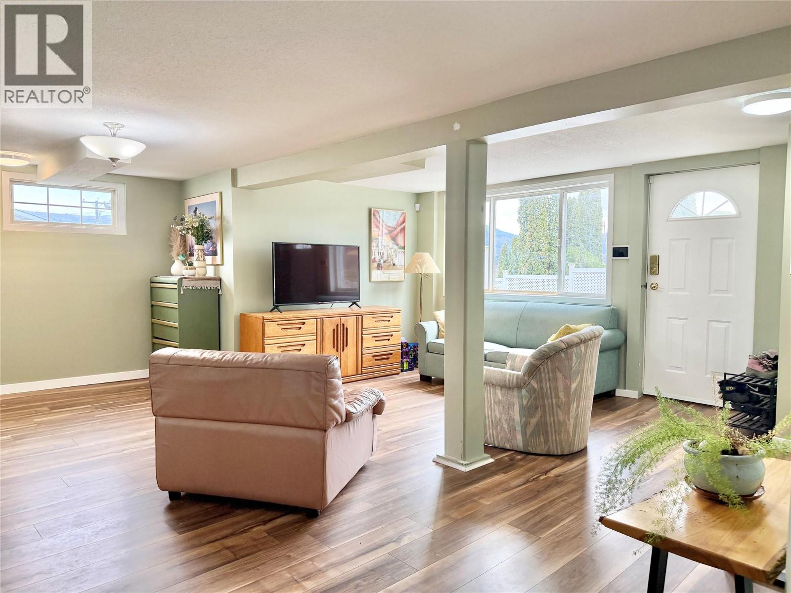 650 School Avenue, Oliver, British Columbia  V0H 1T0 - Photo 41 - 10377982