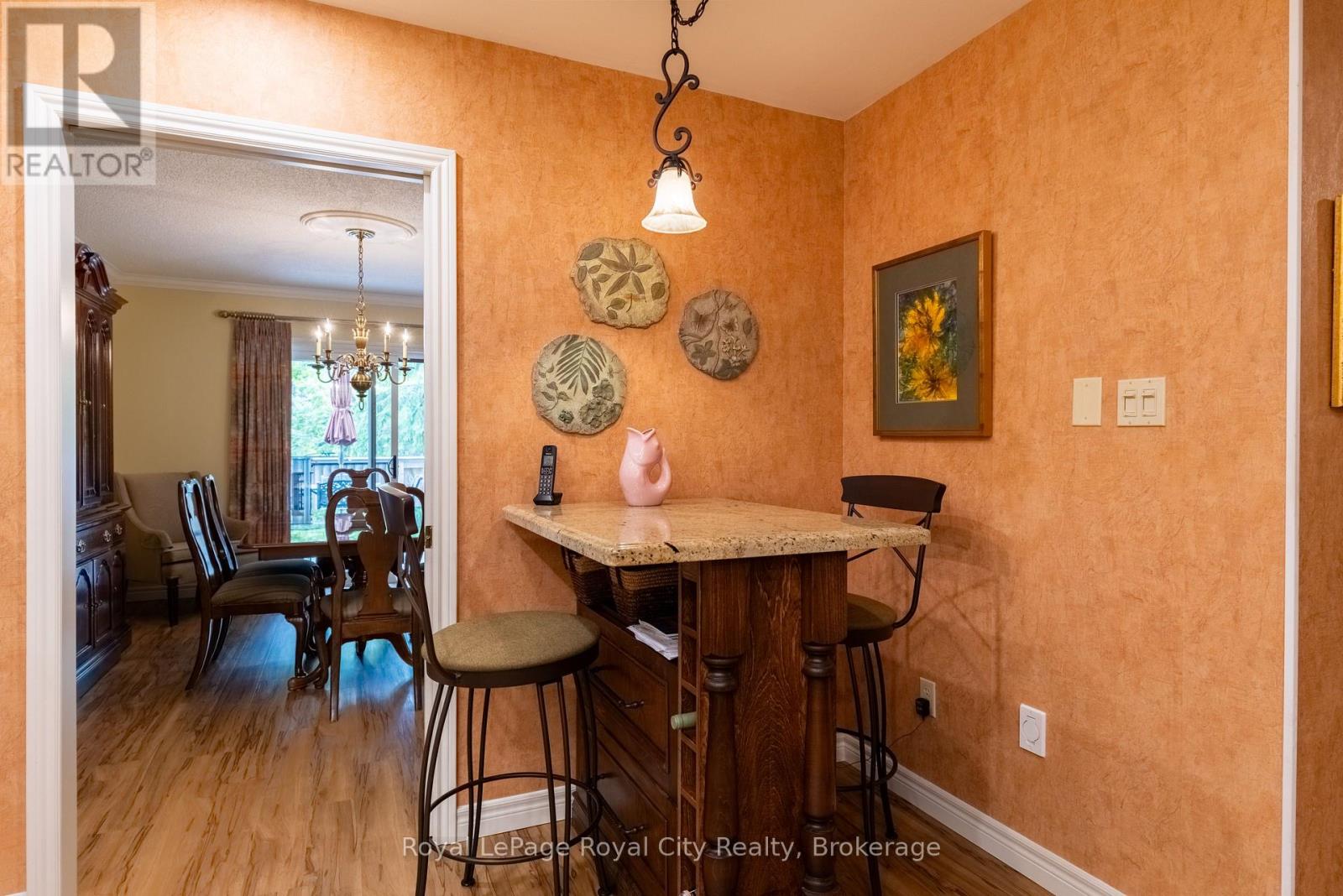 101 - 121 Waterloo Avenue, Guelph, Ontario  N1H 3H9 - Photo 5 - X12862306