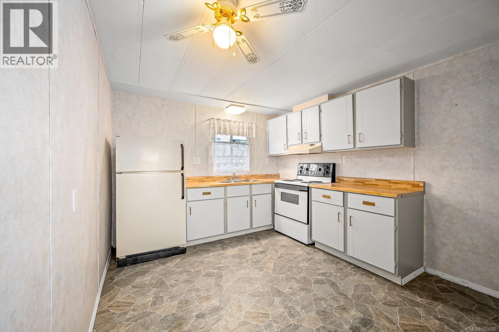 33 390 Cowichan Ave, Courtenay, British Columbia  V9N 7T4 - Photo 8 - 1024082