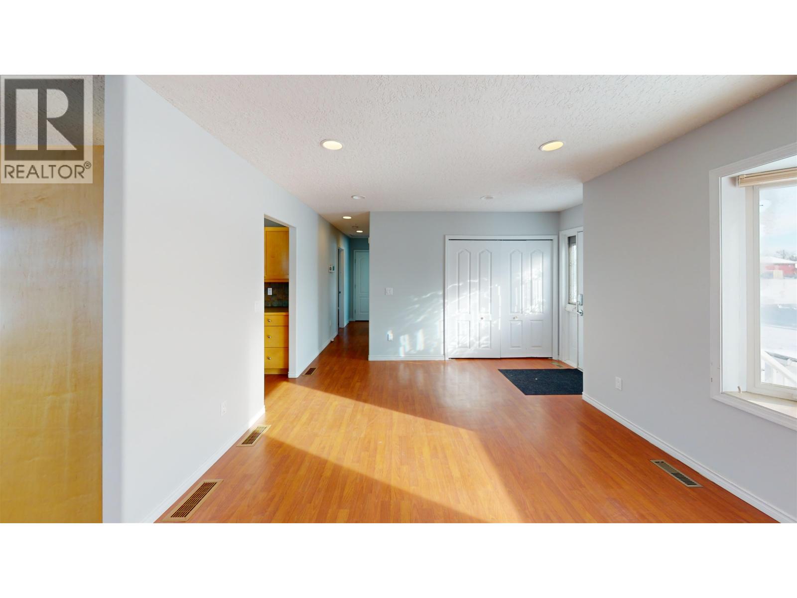 9916 111 Avenue, Fort St. John, British Columbia  V1J 2V1 - Photo 8 - R3096548