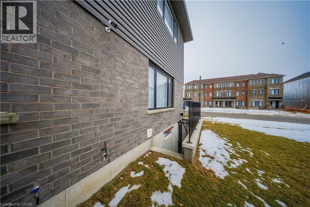 238 Longboat Run W, Brantford, Ontario  N3T 0X1 - Photo 38 - 40803480