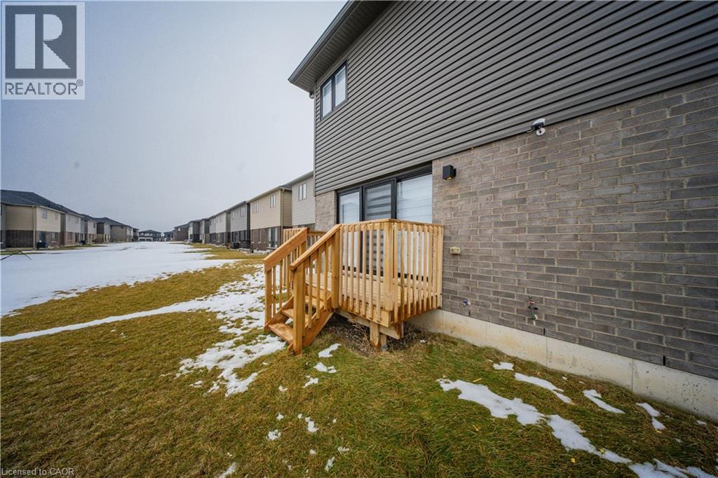 238 Longboat Run W, Brantford, Ontario  N3T 0X1 - Photo 37 - 40803480