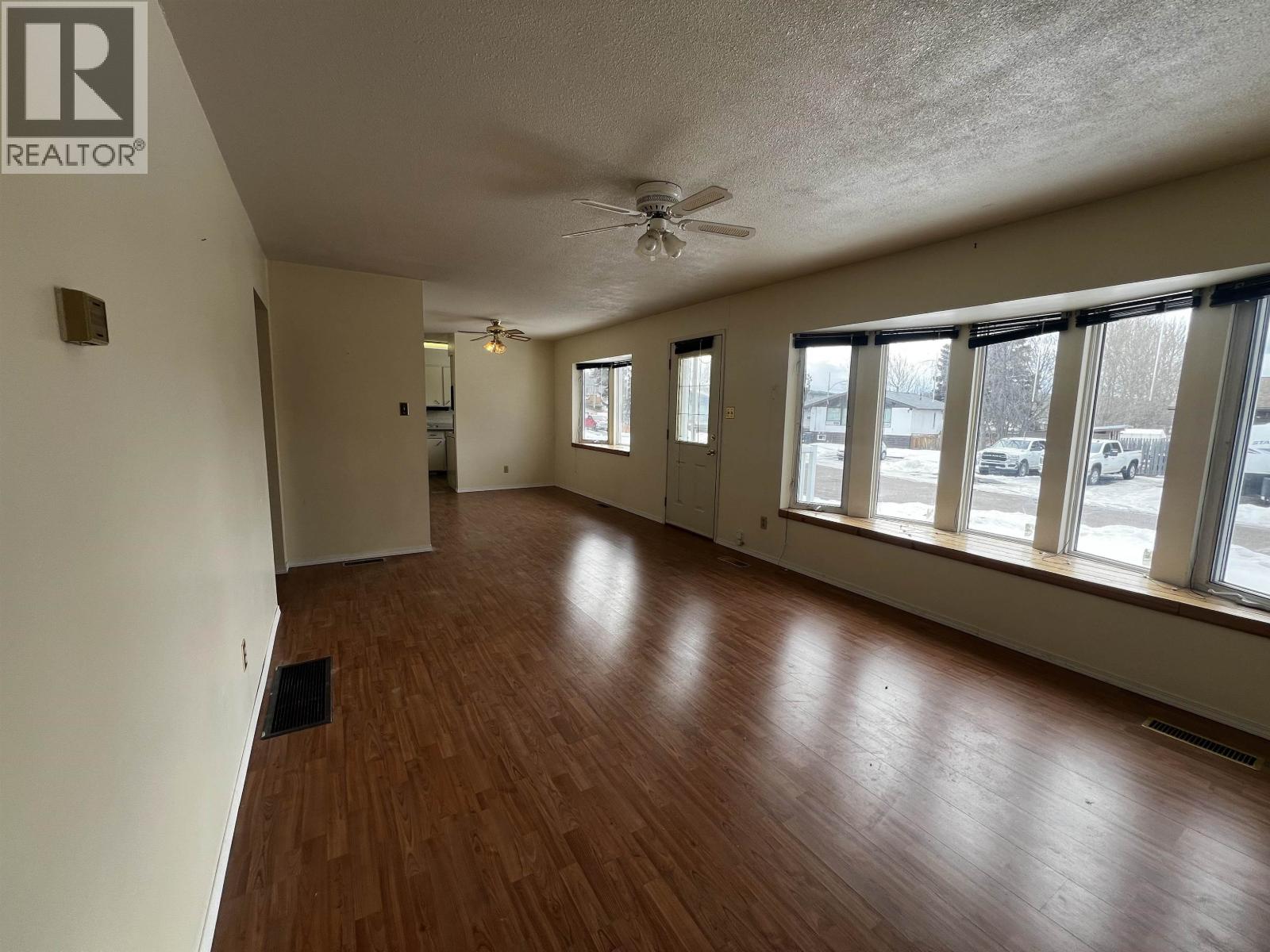 430 Endako Place, Fraser Lake, British Columbia  V0J 1S0 - Photo 8 - R3097249