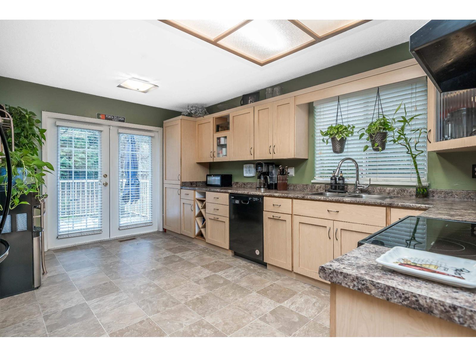 8062 138 Street, Surrey, British Columbia  V3W 8P9 - Photo 12 - R3096029