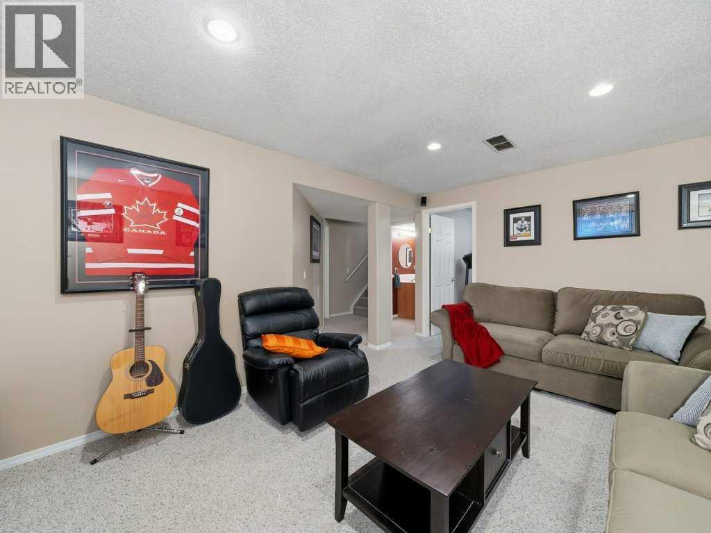 17 Douglas Woods Gardens Se, Calgary, Alberta  T2Z 3A9 - Photo 29 - A2291401