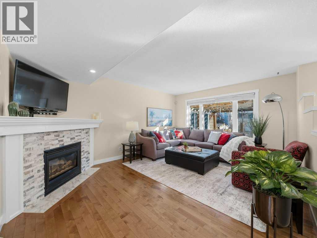 17 Douglas Woods Gardens Se, Calgary, Alberta  T2Z 3A9 - Photo 12 - A2291401