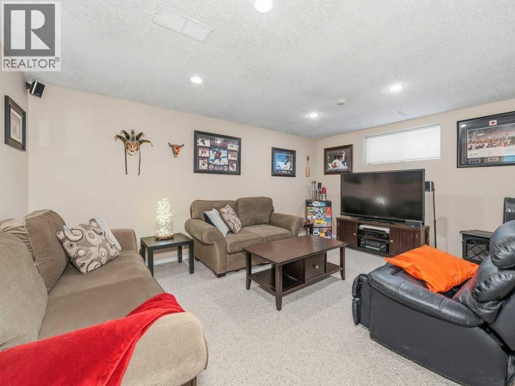 17 Douglas Woods Gardens Se, Calgary, Alberta  T2Z 3A9 - Photo 28 - A2291401